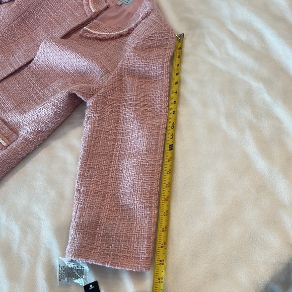 Tahari Women’s Palm Pink Jacket with Faux Pearls around Neck and on Pockets - Picture 10 of 15